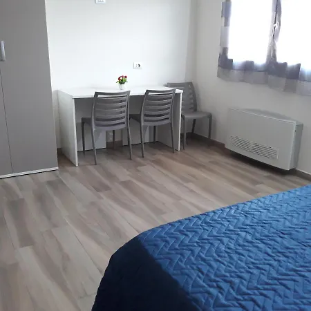 Af Service Мезанье