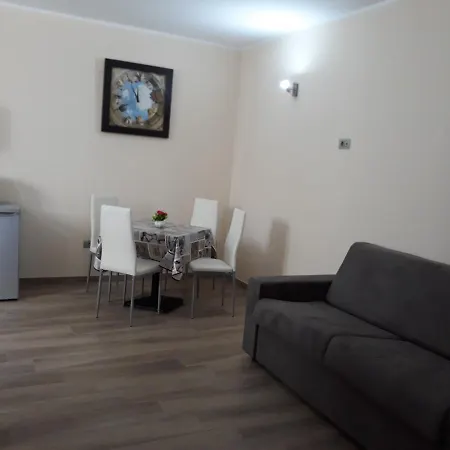 Af Service Aparthotel *